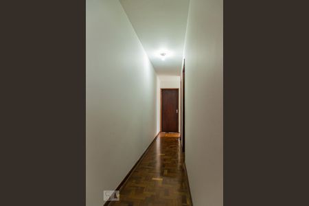 Casa para alugar com 200m², 4 quartos e 2 vagas Casa para alugar com 200m², 4 quartos e 2 vagasCorredor