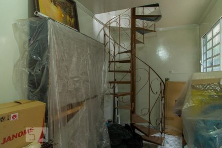 Casa para alugar com 200m², 4 quartos e 2 vagas Casa para alugar com 200m², 4 quartos e 2 vagasStudio da edícula