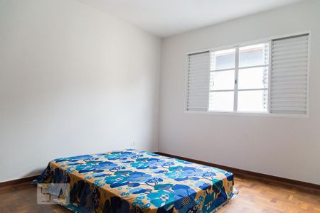 Casa para alugar com 200m², 4 quartos e 2 vagas Casa para alugar com 200m², 4 quartos e 2 vagasQuarto