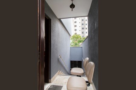 Casa para alugar com 200m², 4 quartos e 2 vagas Casa para alugar com 200m², 4 quartos e 2 vagasCorredor externo