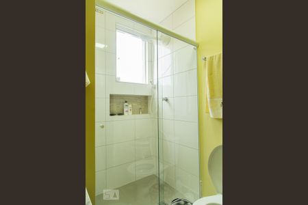 Casa para alugar com 200m², 4 quartos e 2 vagas Casa para alugar com 200m², 4 quartos e 2 vagasBanheiro social