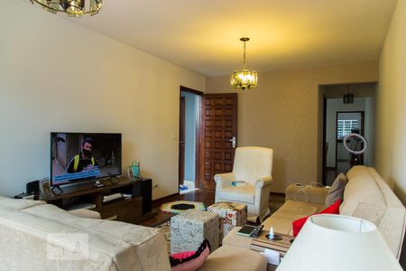 Sala de estar de casa para alugar com 4 quartos, 200m² em Jardim Jabaquara, São Paulo