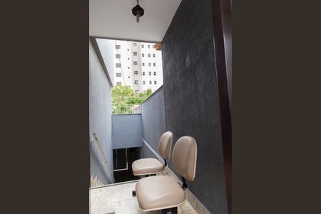 Casa para alugar com 200m², 4 quartos e 2 vagas Casa para alugar com 200m², 4 quartos e 2 vagasCorredor externo
