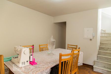 Casa para alugar com 200m², 4 quartos e 2 vagas Casa para alugar com 200m², 4 quartos e 2 vagasSala de jantar