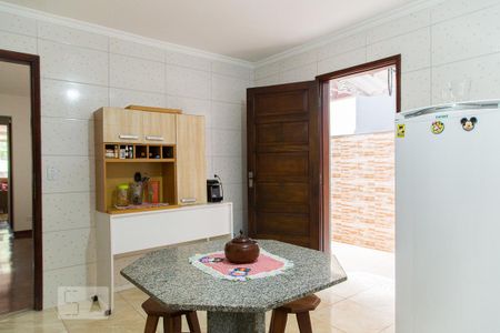 Casa para alugar com 200m², 4 quartos e 2 vagas Casa para alugar com 200m², 4 quartos e 2 vagasCozinha
