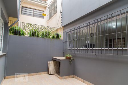 Casa para alugar com 200m², 4 quartos e 2 vagas Casa para alugar com 200m², 4 quartos e 2 vagasQuintal e área de serviço