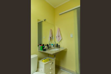 Casa para alugar com 200m², 4 quartos e 2 vagas Casa para alugar com 200m², 4 quartos e 2 vagasBanheiro da suíte