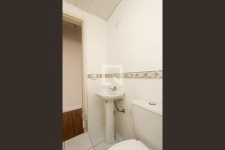 Banheiro de apartamento para alugar com 1 quarto, 44m² em Jardim do Salso, Porto Alegre