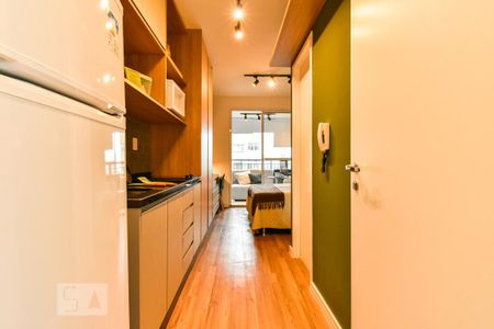 Cozinha de kitnet/studio para alugar com 1 quarto, 23m² em Consolação, São Paulo