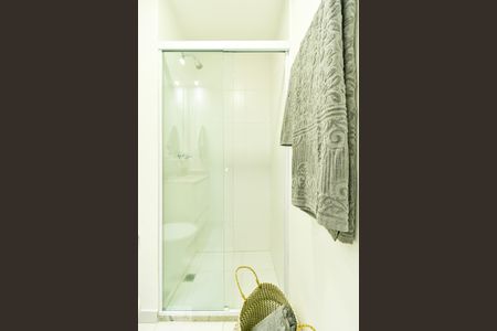 Banheiro de kitnet/studio para alugar com 1 quarto, 23m² em Consolação, São Paulo
