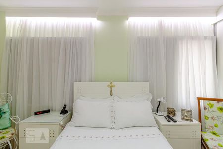 Apartamento à venda com 300m², 4 quartos e 2 vagasQuarto 2 - Suíte