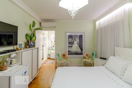 Apartamento à venda com 300m², 4 quartos e 2 vagasQuarto 2 - Suíte