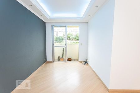 Apartamento para alugar com 65m², 3 quartos e 1 vaga Apartamento para alugar com 65m², 3 quartos e 1 vagaSala