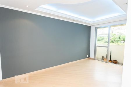 Apartamento para alugar com 65m², 3 quartos e 1 vaga Apartamento para alugar com 65m², 3 quartos e 1 vagaSala