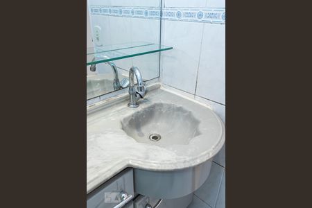 Apartamento para alugar com 65m², 3 quartos e 1 vagaDetalhe banheiro