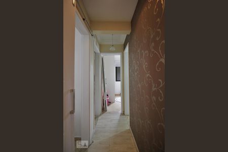 Corredor de apartamento à venda com 3 quartos, 64m² em Jardim Ampliação, São Paulo