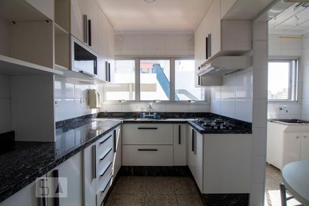 Apartamento à venda com 92m², 3 quartos e 2 vagasCozinha