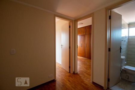 Corredor de apartamento à venda com 3 quartos, 92m² em Vila Alexandria, São Paulo