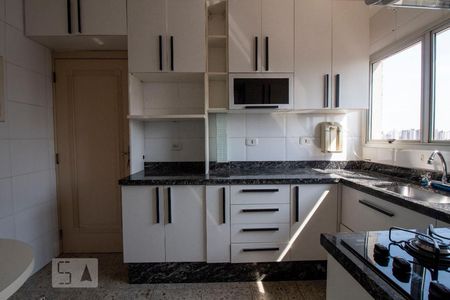 Apartamento à venda com 92m², 3 quartos e 2 vagasCozinha