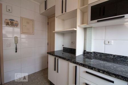 Apartamento à venda com 92m², 3 quartos e 2 vagasCozinha