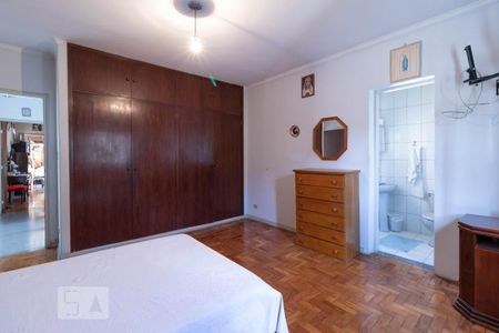 Casa à venda com 178m², 3 quartos e 3 vagasSuíte