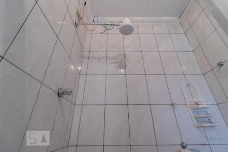 Casa à venda com 178m², 3 quartos e 3 vagasBanheiro da Suíte - Chuveiro Elétrico