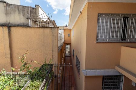 Casa à venda com 178m², 3 quartos e 3 vagasCorredor Lateral