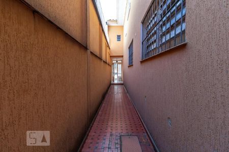 Casa à venda com 178m², 3 quartos e 3 vagasCorredor Lateral