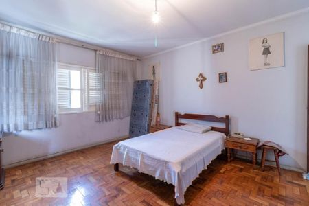 Casa à venda com 178m², 3 quartos e 3 vagasSuíte