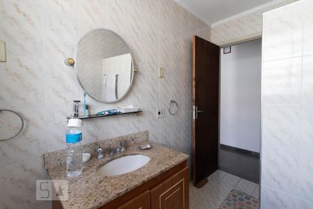 Casa à venda com 178m², 3 quartos e 3 vagasBanheiro