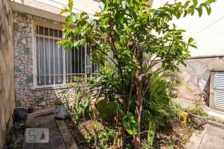 Casa à venda com 178m², 3 quartos e 3 vagasQuintal