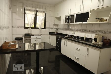 Apartamento à venda com 88m², 4 quartos e 1 vagaCozinha