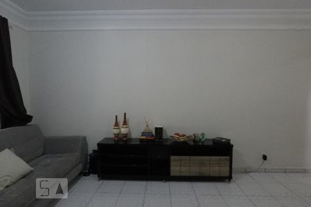Sala de casa à venda com 3 quartos, 210m² em Jardim Monte Kemel, São Paulo