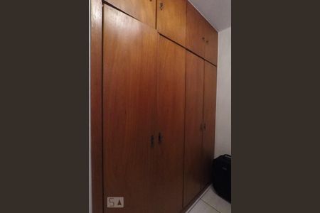 Casa à venda com 210m², 3 quartos e 2 vagas Casa à venda com 210m², 3 quartos e 2 vagasQuarto 1