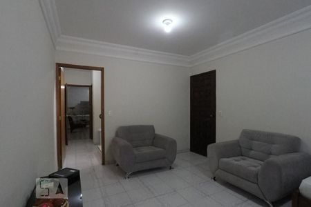 Sala de casa à venda com 3 quartos, 210m² em Jardim Monte Kemel, São Paulo