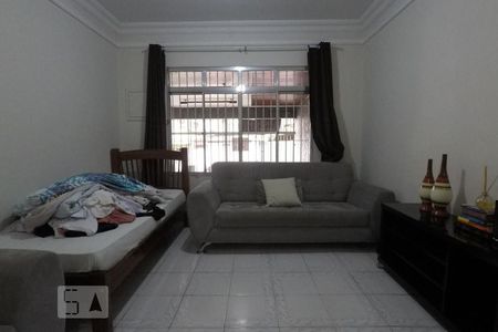 Sala de casa à venda com 3 quartos, 210m² em Jardim Monte Kemel, São Paulo