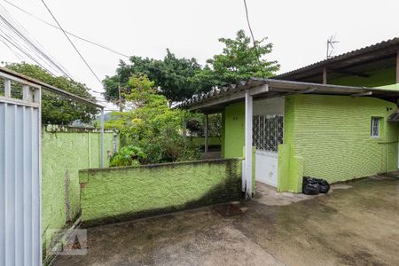 Quintal de casa à venda com 3 quartos, 213m² em Campo Grande, Rio de Janeiro