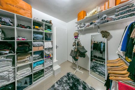Apartamento para alugar com 140m², 3 quartos e 1 vagaQuarto 1 / Closet