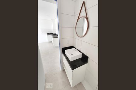 Apartamento para alugar com 57m², 2 quartos e sem vaga Apartamento para alugar com 57m², 2 quartos e sem vagaBanheiro