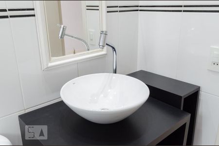 Apartamento à venda com 52m², 2 quartos e 1 vaga Apartamento à venda com 52m², 2 quartos e 1 vagaBanheiro