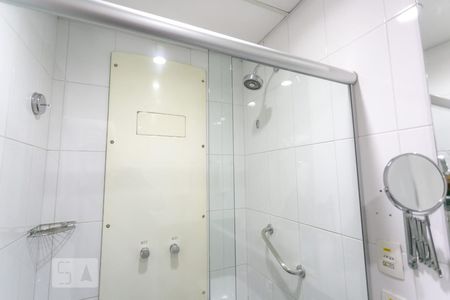 Banheiro de kitnet/studio à venda com 1 quarto, 35m² em Lourdes, Belo Horizonte