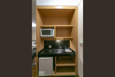 Cozinha de kitnet/studio à venda com 1 quarto, 35m² em Lourdes, Belo Horizonte