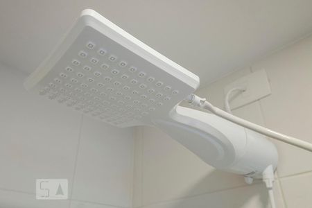 Banheiro de kitnet/studio para alugar com 1 quarto, 25m² em Cerqueira César, São Paulo