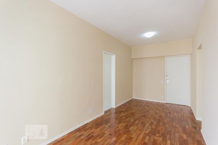 Apartamento à venda com 62m², 2 quartos e 1 vagaSala