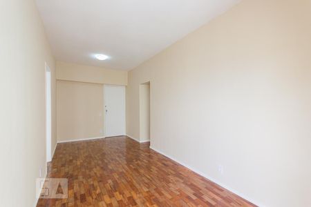 Apartamento à venda com 62m², 2 quartos e 1 vagaSala