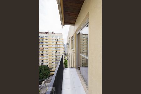 Apartamento à venda com 62m², 2 quartos e 1 vagaVaranda