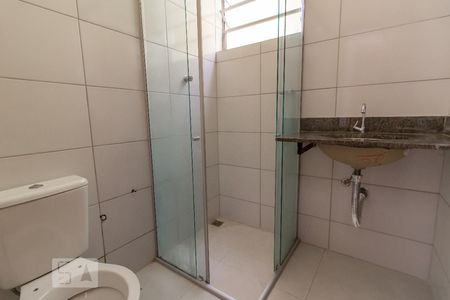 Banheiro da Suíte 1 de casa à venda com 5 quartos, 200m² em Vila Nova Vista, Sabará