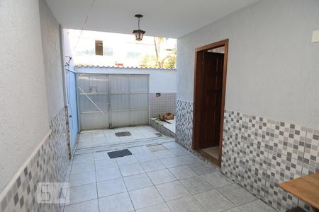 Casa à venda com 240m², 4 quartos e 2 vagasGaragem
