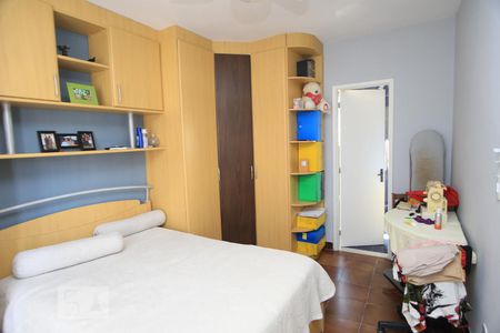 Casa à venda com 240m², 4 quartos e 2 vagasQuarto 4