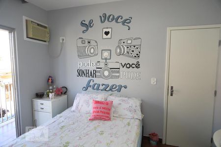 Casa à venda com 240m², 4 quartos e 2 vagasQuarto 3